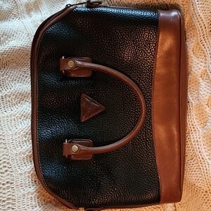 Vintage Guess Black Pebbled Leather Bag